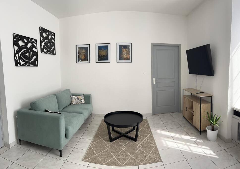 Appartement 1 Chambre Rue Faubourg De Besancon Montbéliard Extérieur photo